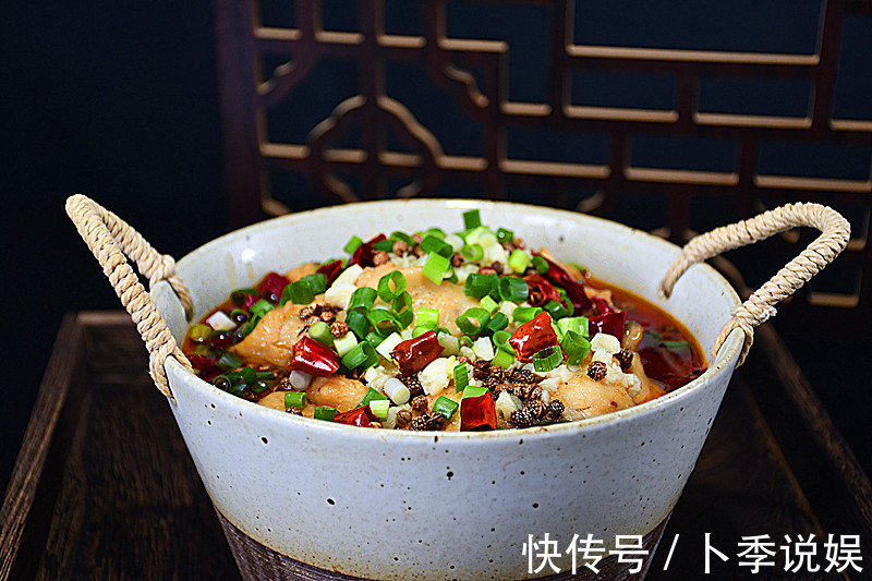 入味|做水煮鱼时，鱼片直接下锅是大错！多加1步，鱼肉更细嫩，更入味