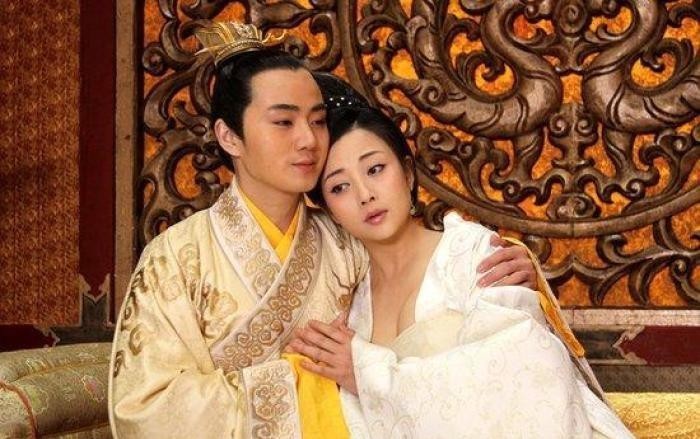李治|武则天墓前，站着61个“无头石人”，千年来无人解，2个老农一语道破