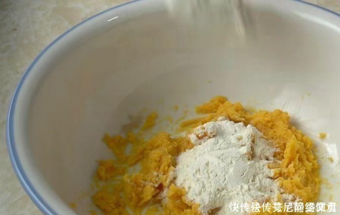 自从学会黄豆的这吃法,连豆浆都很少打,个个蓬松暄软,越嚼越香