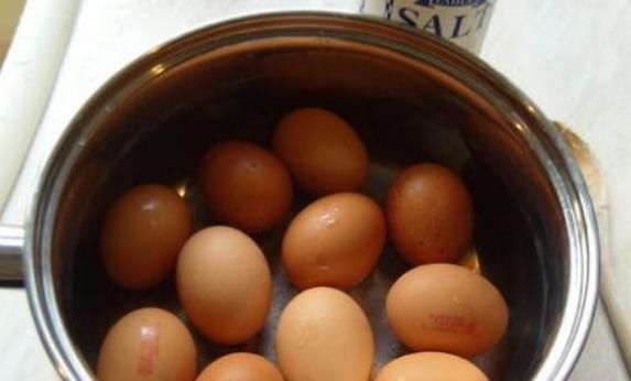 每天早上一个水煮蛋,长寿会“钟爱”你,但谨记2个“禁忌”