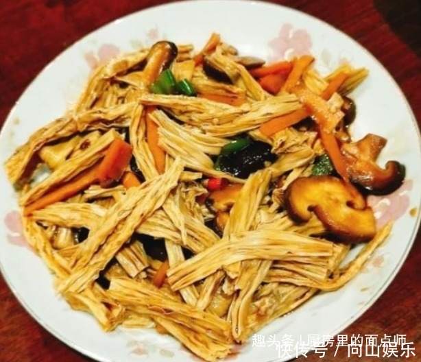 炒腐竹加一宝,称“天然泻药”,口臭溜走了,胖人越吃越瘦,补钙