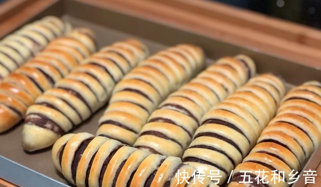 面包机|在家也能复刻的桃李毛毛虫面包,干净卫生,最重要的是,成本极低!