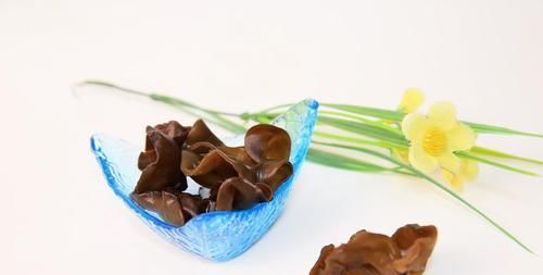 时去医院检|“溶栓高手”被找到,并非大蒜,没事吃点,或能给血管来个大扫除