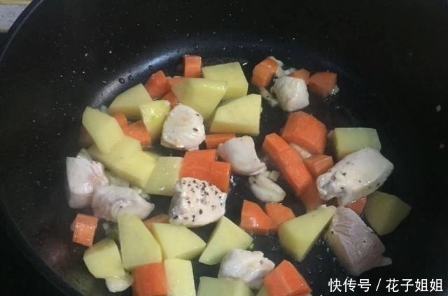 晚餐，孩子点名要吃这饭，营养全面，10分钟就上桌，好吃到舔盘