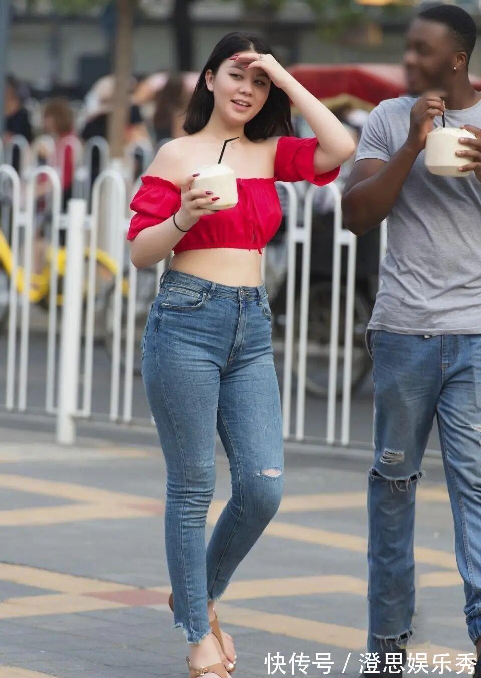 喇叭裤|“烂大街”的牛仔裤,只要你稍加搭配,同样呈现意想不到的惊艳!