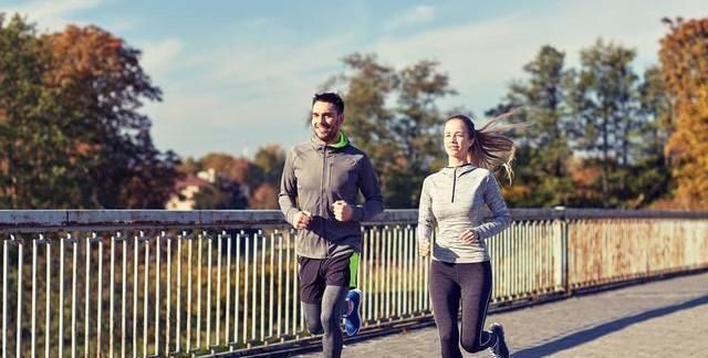 小米|经常失眠，不好入睡常吃“1物”，多做“1事”，让你一觉到天亮