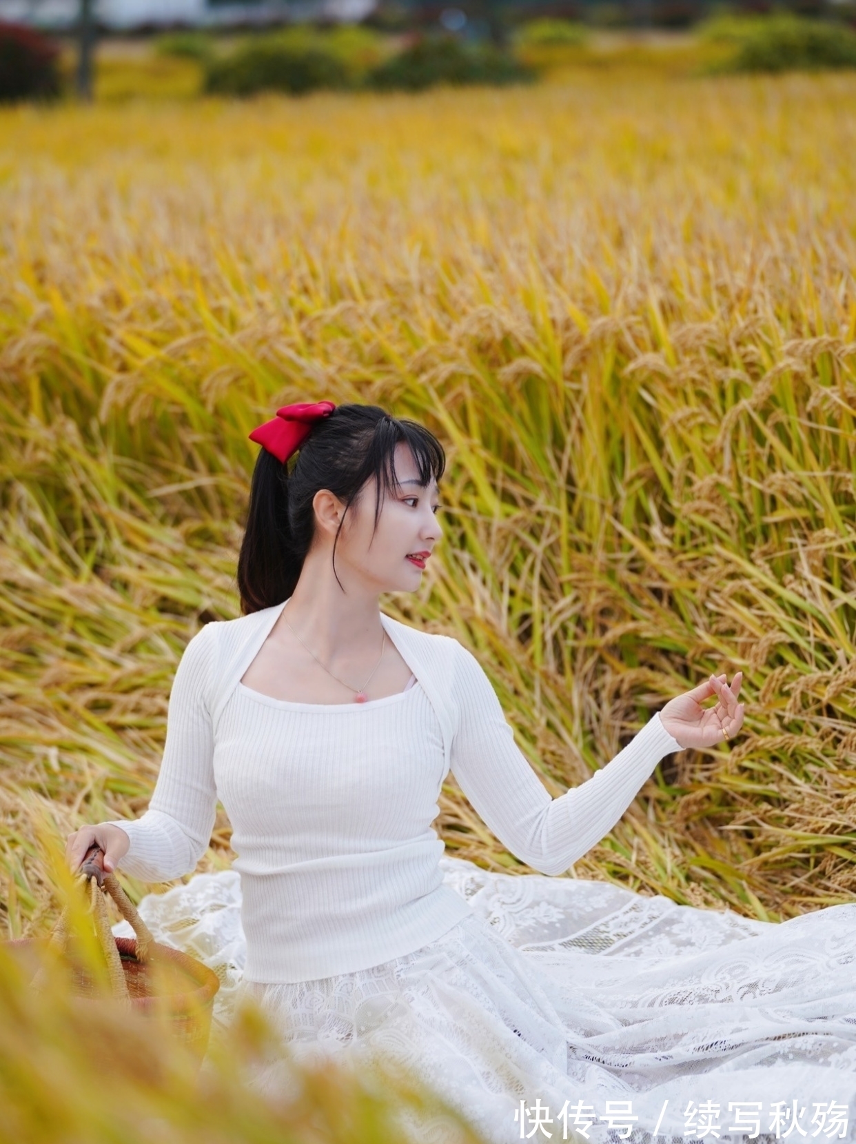 白玉雕#诗·十九首丨故事已黄无限痛,文章初落十分真