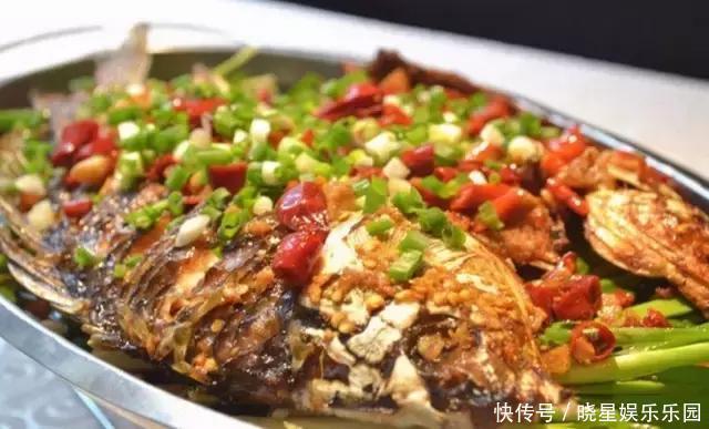 精选|精选美食推荐烤鲫鱼,手撕包菜,干锅娃娃菜的做法