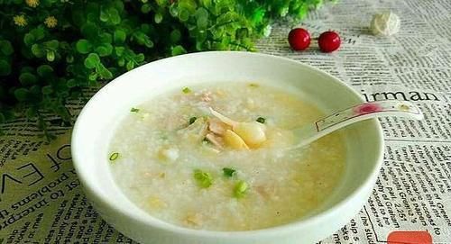 睡眠不好、肝火旺盛，要多吃，清热降火促进睡眠，一觉睡到大天亮