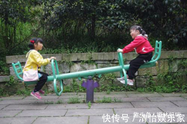 外婆|随母姓的二宝能继承外公家产,大宝却没半分宝爸一句话化解尴尬