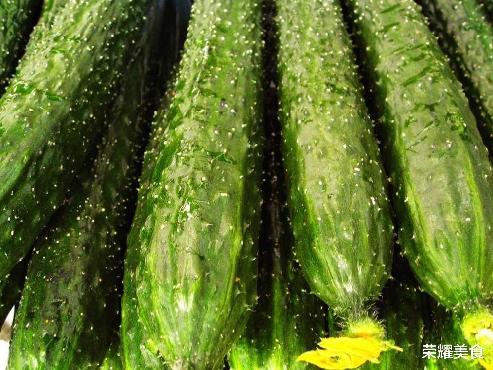 “激素”青瓜不要买,认准4点,一眼就能分辨出来,多便宜也不要