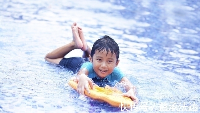 儿科|儿科专家:不只是游泳能帮助孩子蹿个,坚持2个习惯,孩子半年长高9厘米