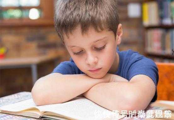 家长们|为什么尖子生的家长总说：“我从来不管孩子学习”？