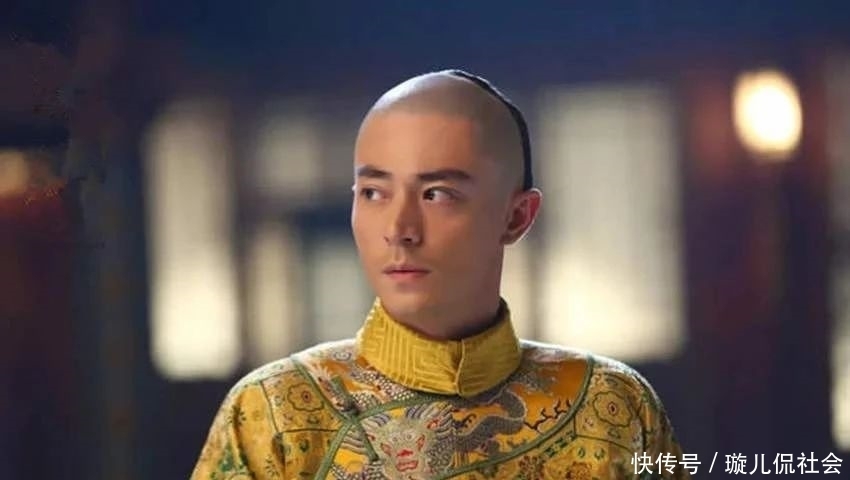 关系|嘉庆杀和珅,其实和钱没关系,看看他俩的关系,你就懂了