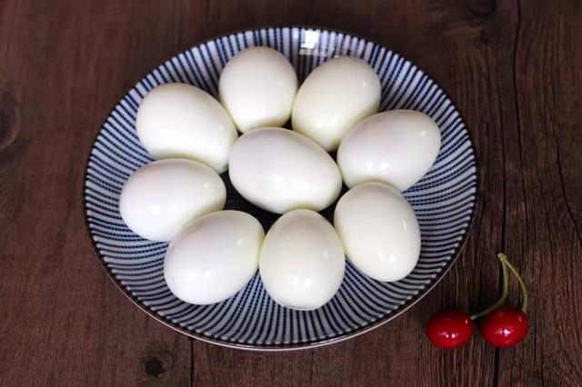 鸡蛋|肝不好就不能吃鸡蛋医生建议要养好肝，2种食物可多吃