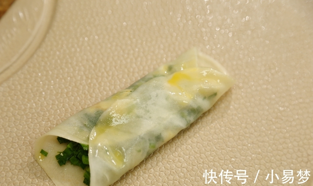 油炸|想吃春卷太容易,不揉面不油炸,简单快手就是一锅,当早餐一级棒