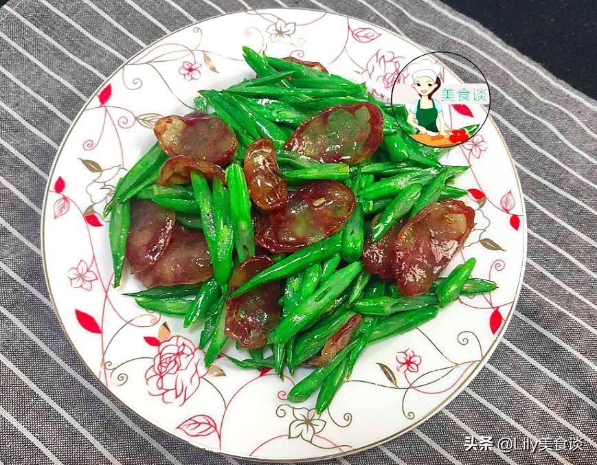 简单一炒就很下饭的家常菜，我家一周吃3次，鲜香脆嫩，孩子爱吃