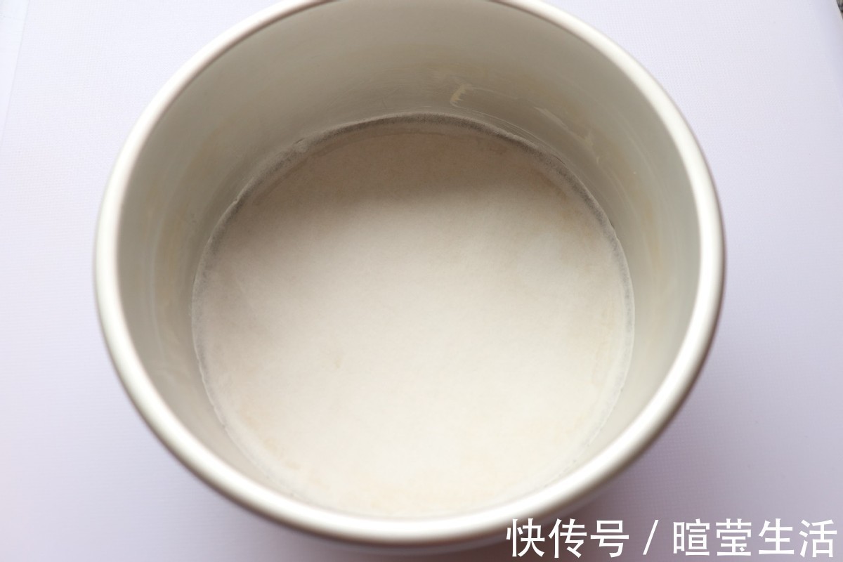 戚风蛋糕|自制酸奶蛋糕，松软香甜，比戚风蛋糕还要好吃，做法很简单