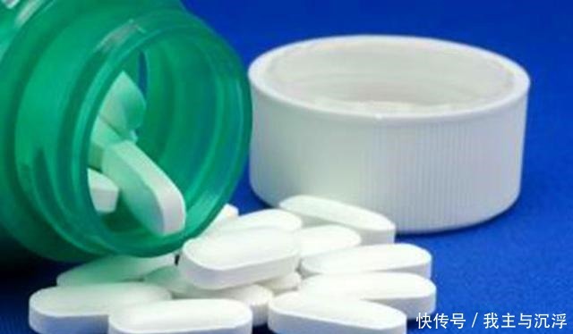 给绿萝来一片小药片,绿萝像吃了生长素,叶片光润颜值高!