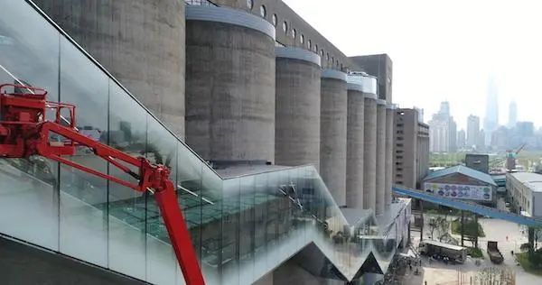 努维尔|有里又有面,千变万化的油罐筒仓