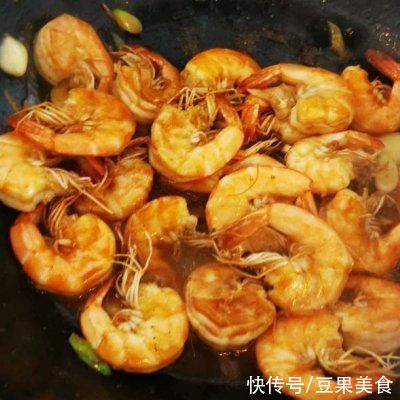 懒人最爱的简单易学的炒大虾来啦！简单又好吃