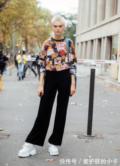 高度|阔腿裤不香了!今秋“奶奶裤”火了,搭配外套潮爆了!美出新高度