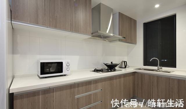 茶几|我家客厅没有买茶几,而是放了两个小凳子,来参观的亲戚都夸漂亮!