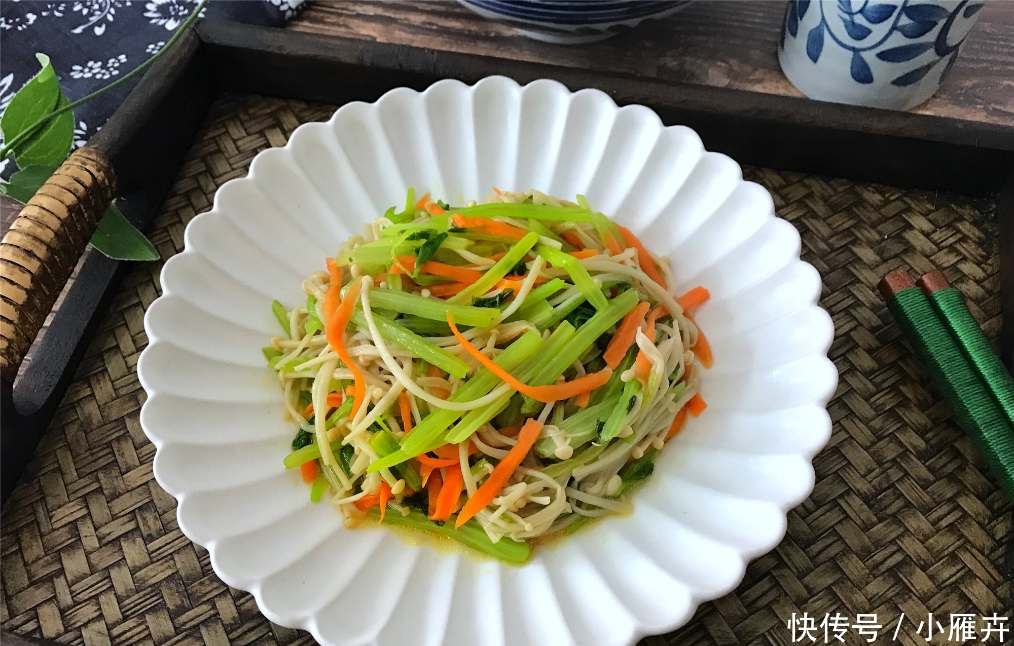春天，宁可不吃肉也要让孩子吃此菜，益智健脑抗过敏，个子长得快