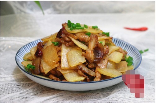 三天两头吵着要吃这菜,一块钱一斤,比肉下饭,都抢着吃