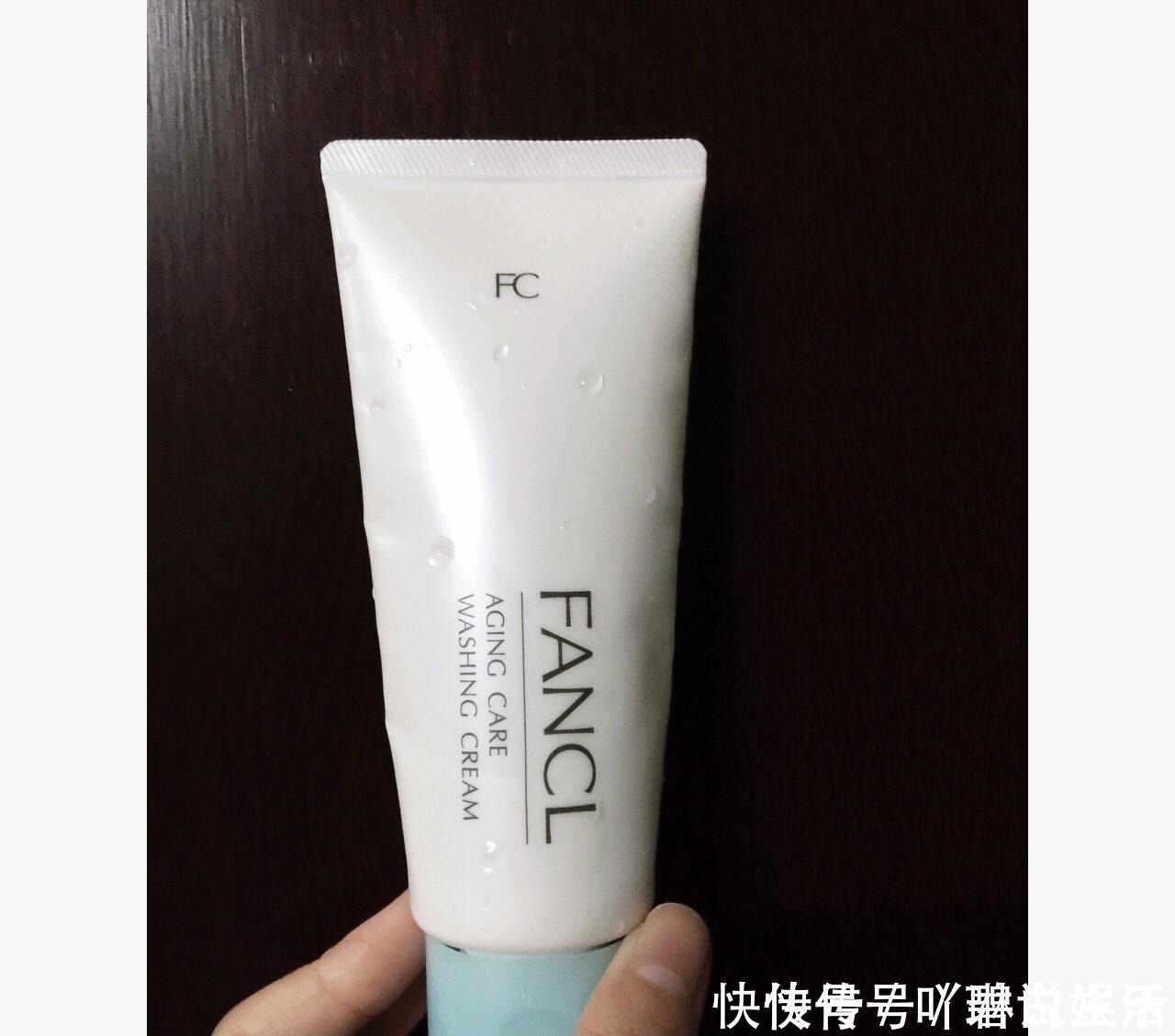 毛孔|不同肤质应用不同类型的洗面奶这些洗面奶,让你的肌肤水润润