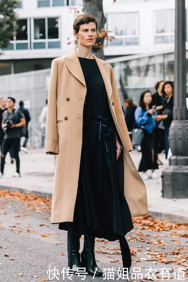 搭配|只穿长裤不闷么?令人心动的穿搭组合裙子+靴子,确实很有魅力