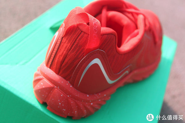 咕咚智能跑鞋10K Pro：带来科学与智能的跑步体验