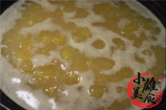 煮小米粥时,马上下锅就错了多加一步,包你煮出又香又粘稠