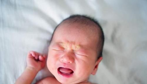 大小便|宝宝快满月是好事，但有四大“意外”要小心提防，发生率很高