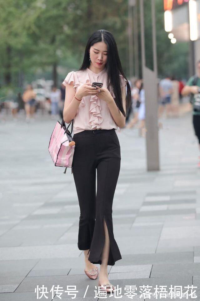 奔四的女人注意了,选择“小黑裤”,就等于远离了“大象腿”!