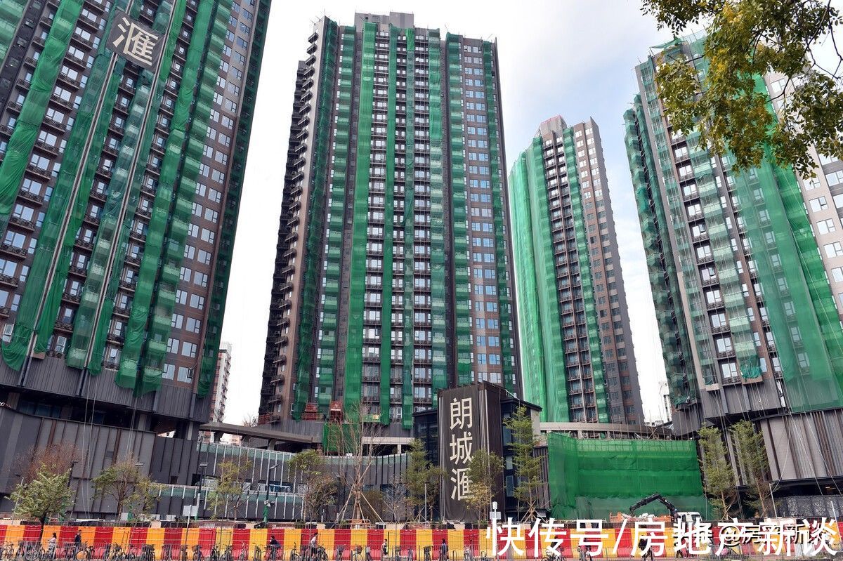 电梯|两梯四户的高层正在慢慢被“抛弃”？建筑学家直言：存在3大硬伤