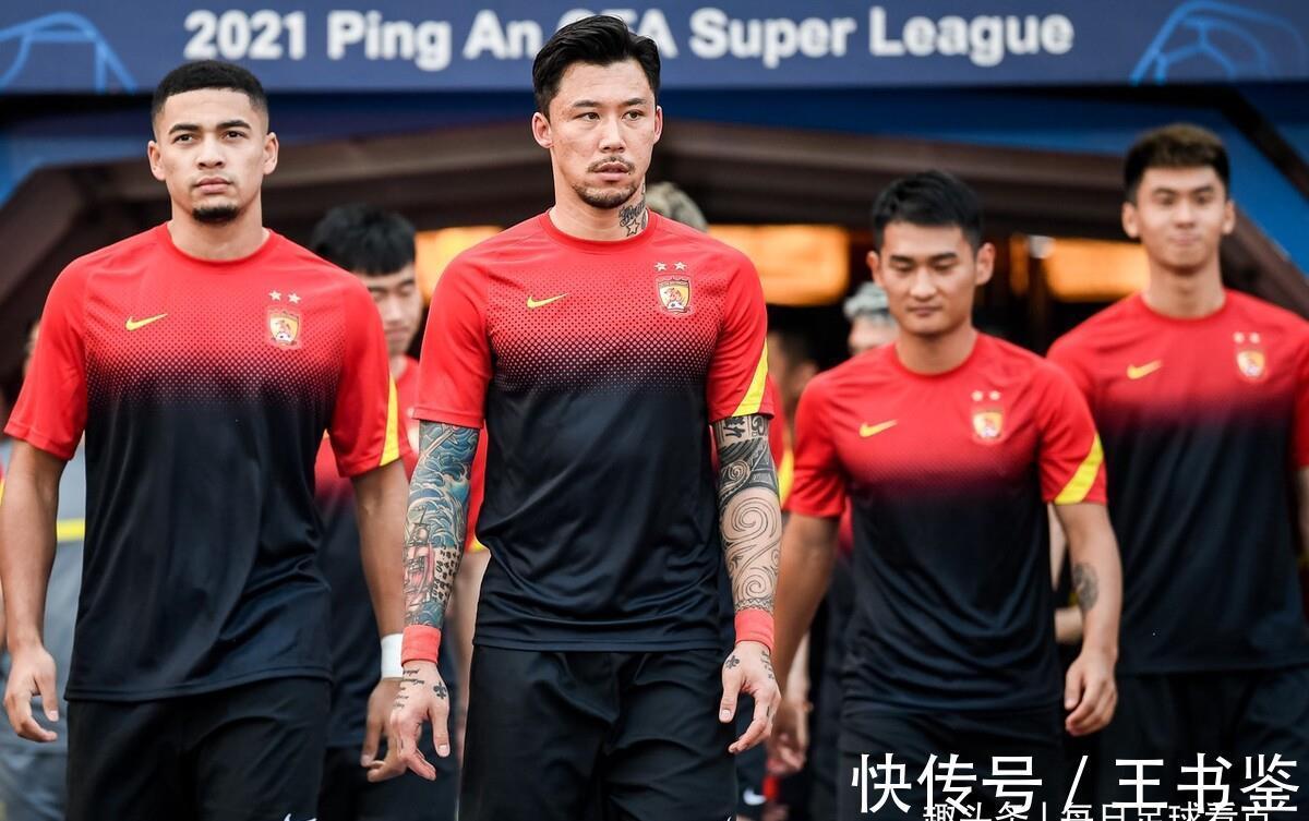 中超|再见韦世豪!再见杨立瑜!广州队超市开张,海港泰山领衔哄抢热潮