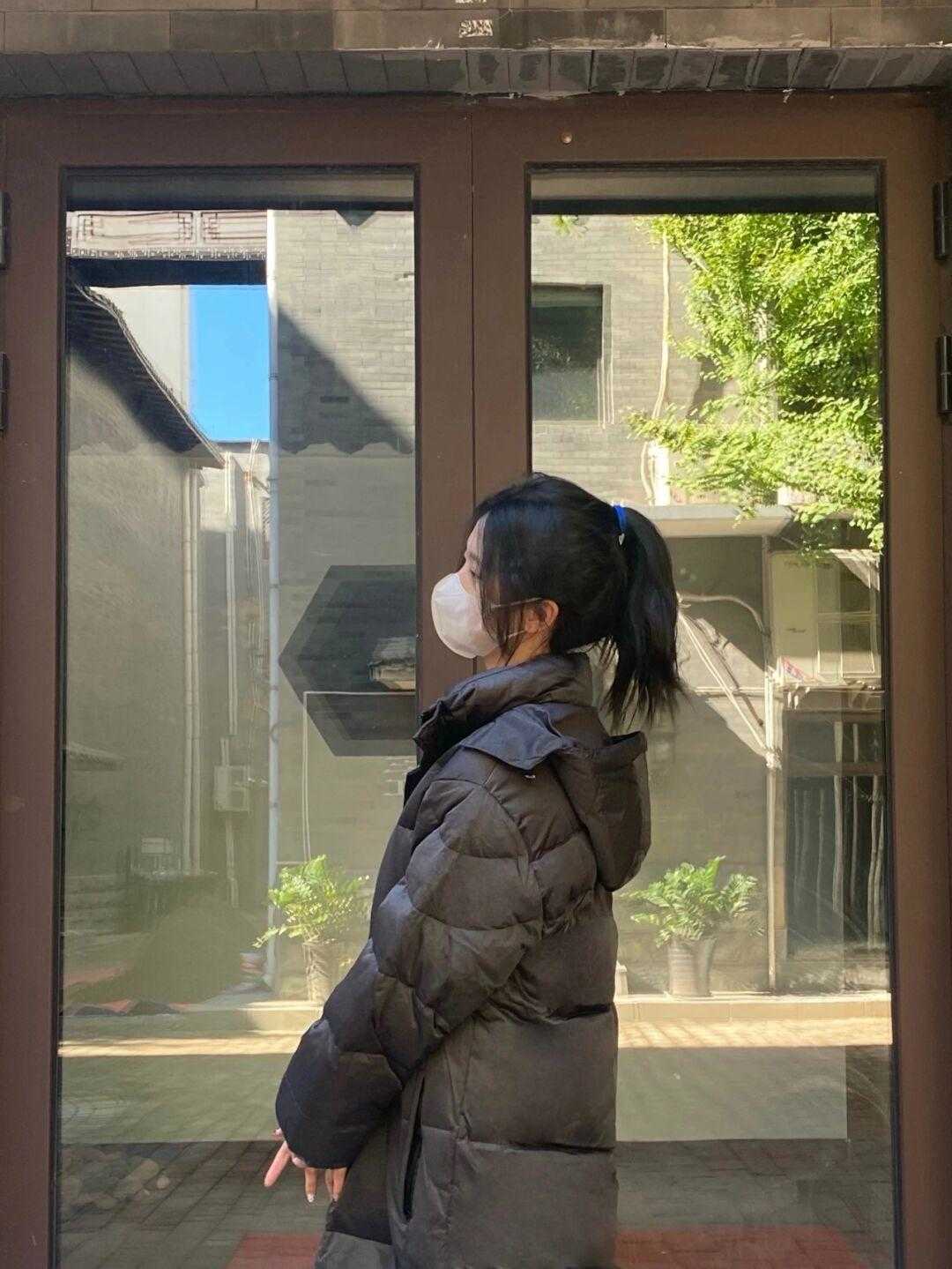 单品 深冬穿衣不要乱选颜色,这几个颜色显老又土气,日常穿搭尽量避免