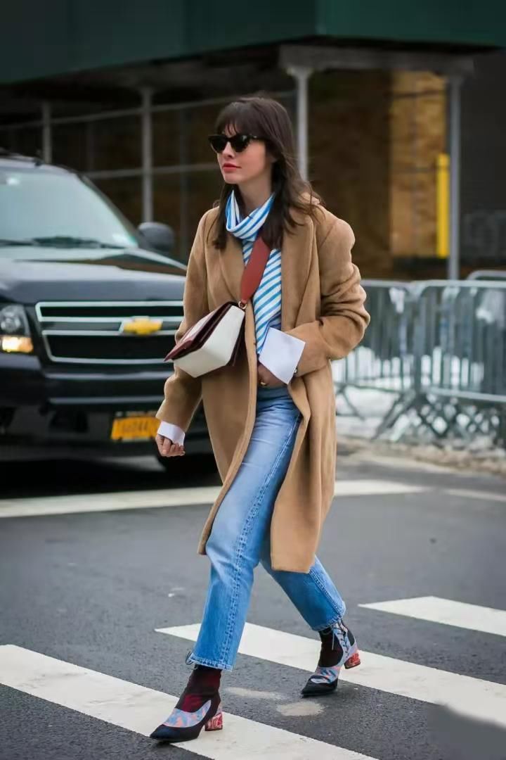 高级|秋冬穿驼色大衣时,学会三木博主这5种配色技巧,美得洋气不重复