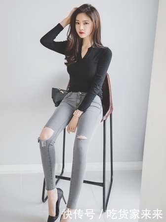 优雅甜美的牛仔裤小姐姐,有种大家闺秀,出水芙蓉的美!