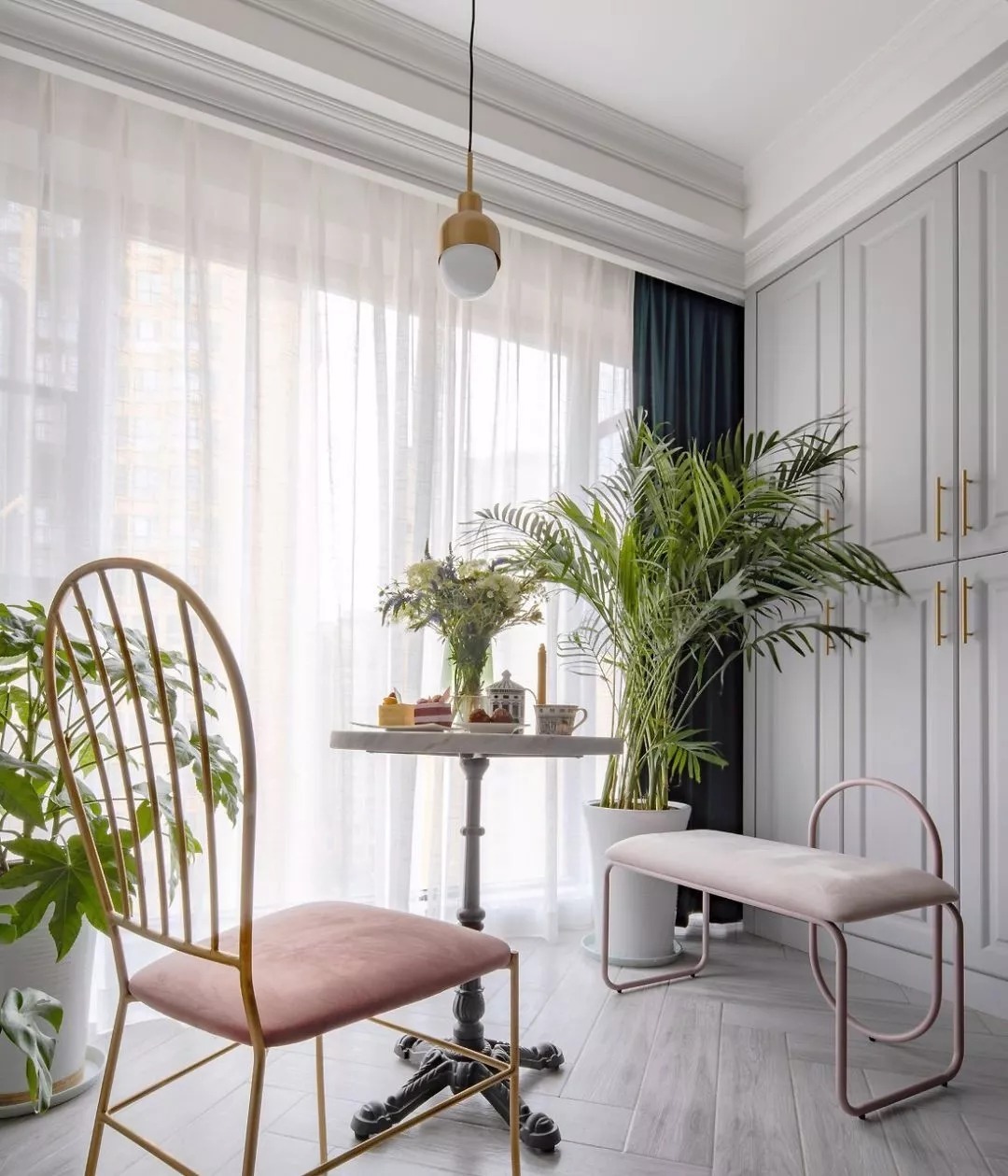 优雅|100㎡轻奢现代欧式风，大胆的色彩搭配，装出别样的优雅格调！