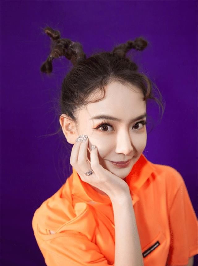 别再扎马尾了，太伤发际线！今年流行这5种扎法，时髦减龄显脸小