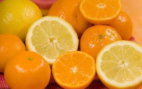 副作用|尿酸升高、痛风发作,哪种降酸药见效快、副作用小?医生回答了