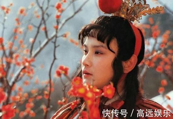 宝玉@出生时,抓了好牌和差牌的孩子有何不同?看宝玉、贾雨村和冷子兴