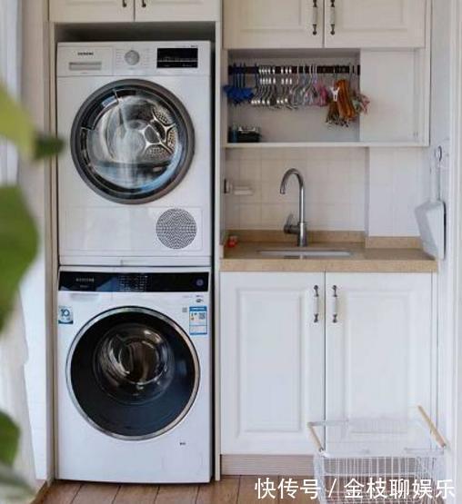 ptc|封阳台以后没地方晾衣服其实在洗衣机旁装上它,衣服洗好就能穿