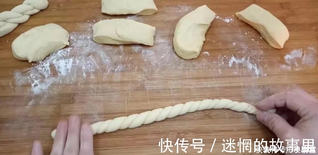 油条|2个鸡蛋,1袋牛奶,不用一滴水,比油条面包还好吃,放凉都不会硬