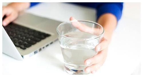 体重|不吃晚饭能“瘦”吗？若做到这“3点”，体重或许悄悄降下来！