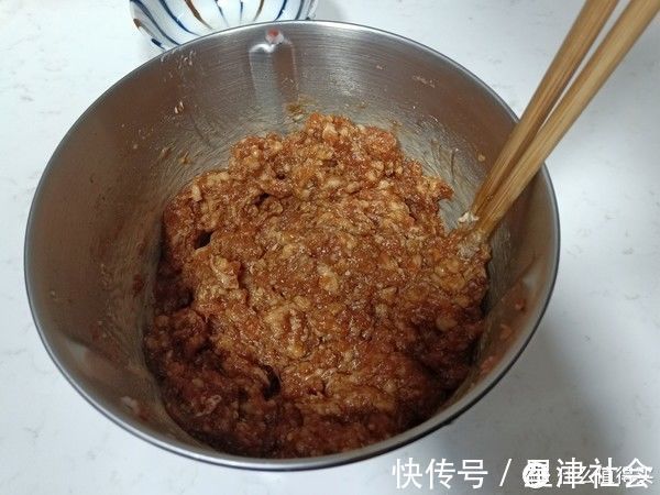 饺子|饺子馅怎么调才好吃？跟我学，一咬满口鲜汁儿，儿子能吃20个