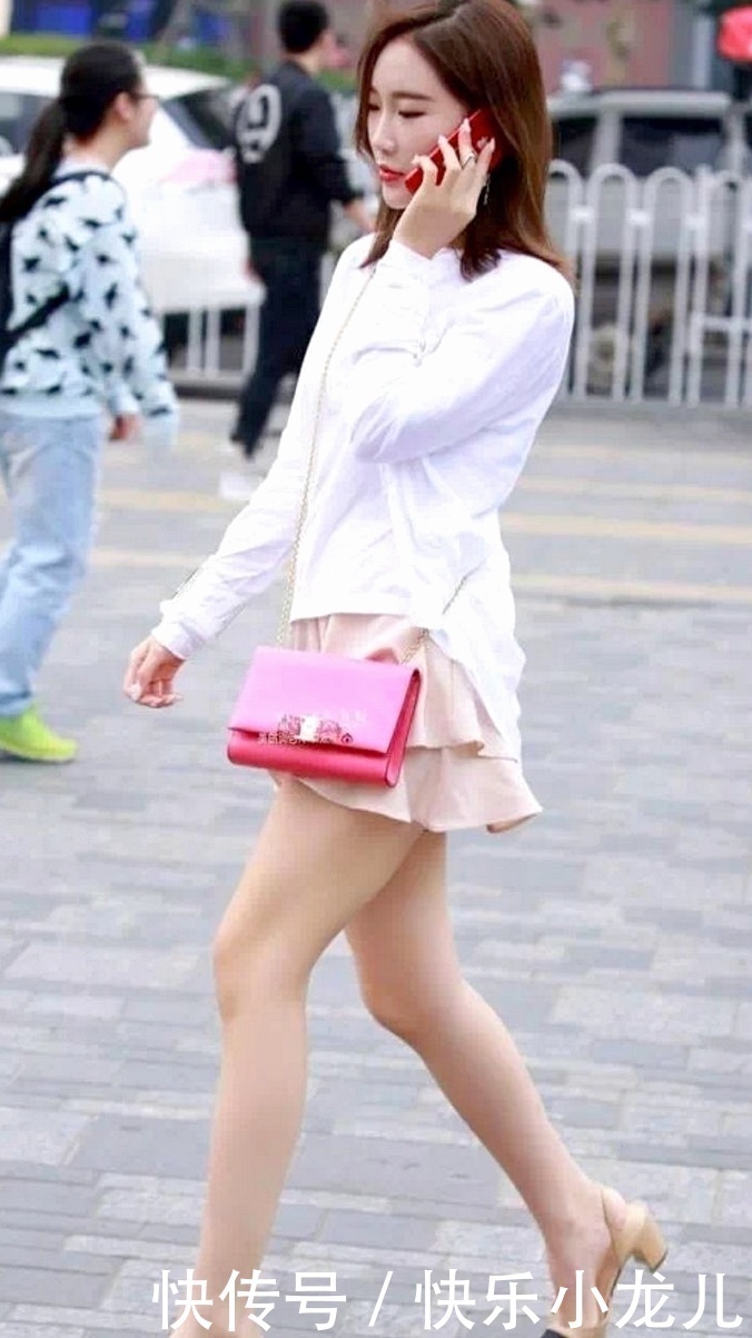 小姐姐难道有裙子好看,一般同龄人可不敢这么穿!