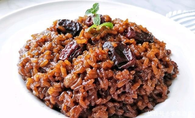 糯米别再包粽子吃了，教你新吃法，我家隔三差五吃，百吃不厌